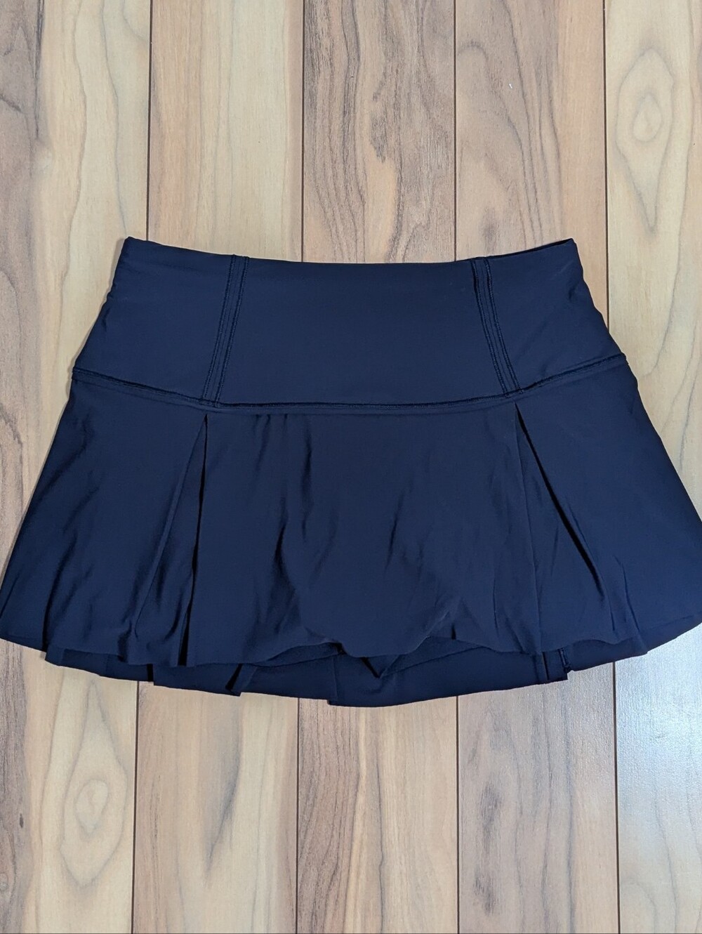 EUC! Lululemon Lost In Pace Skirt In Dark Blue Size 6 Regular